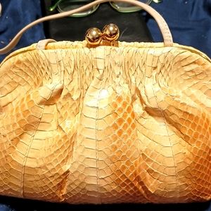 G Ladies Snakeskin purse ⚡⚡(100% Authentic)